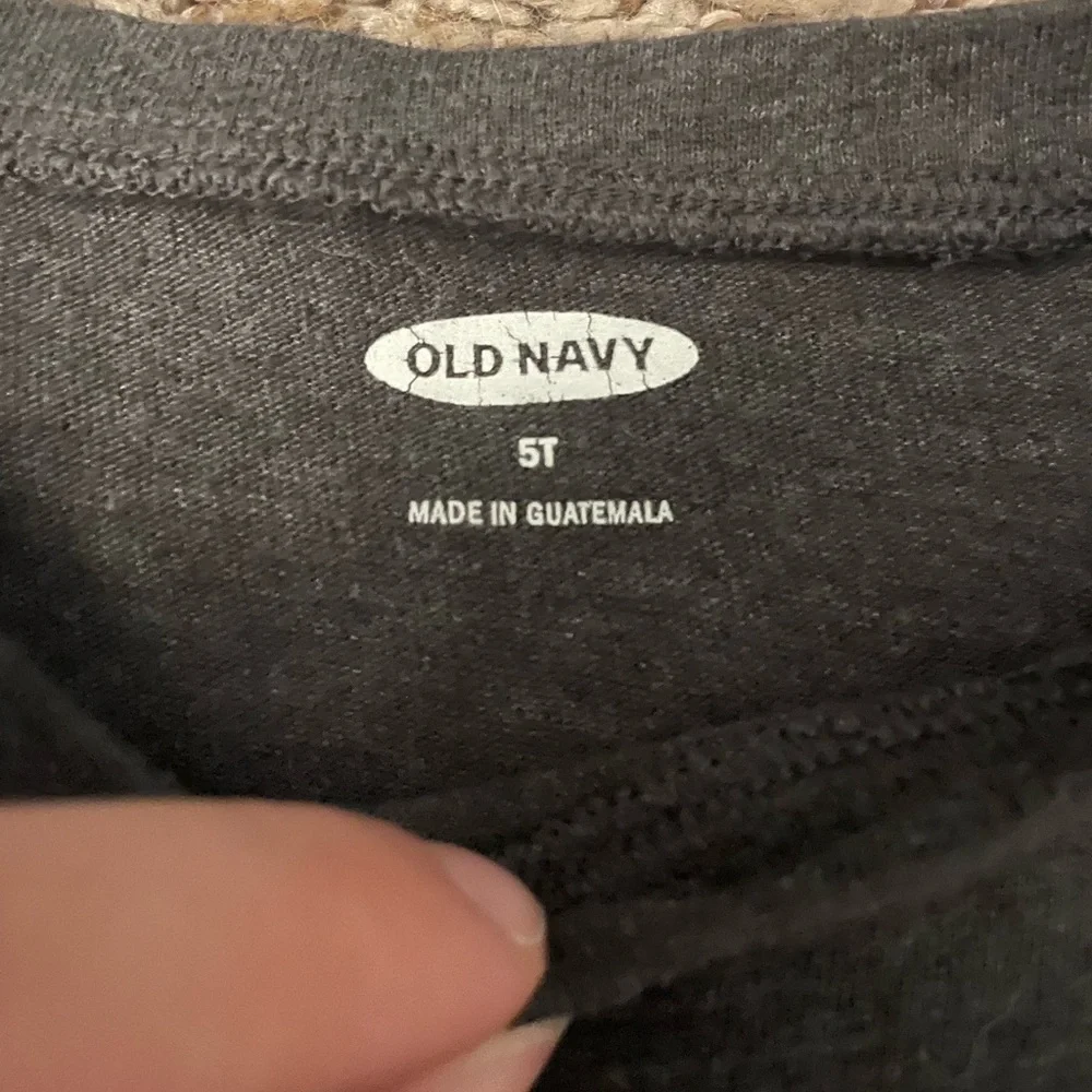 5/$20 Old Navy Halloween Dinosaur and Unicorn Long Sleeve